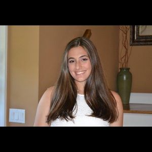 Meet your Posher, Mia